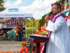 Padre Xavier Aponte blesses the altar.