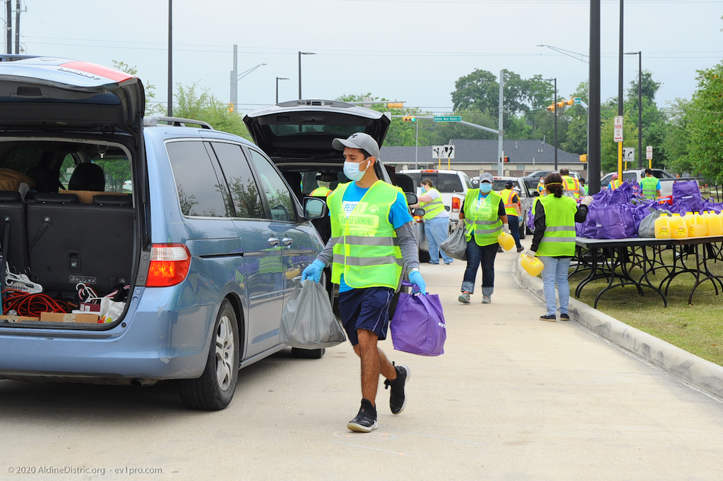 EAMD-2020-Food-drive-43